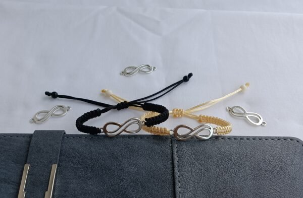 PULSERA TEJIDA CON DIJE