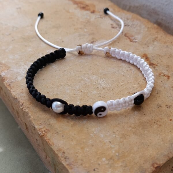 Pulsera tejida estilo Ying Yang